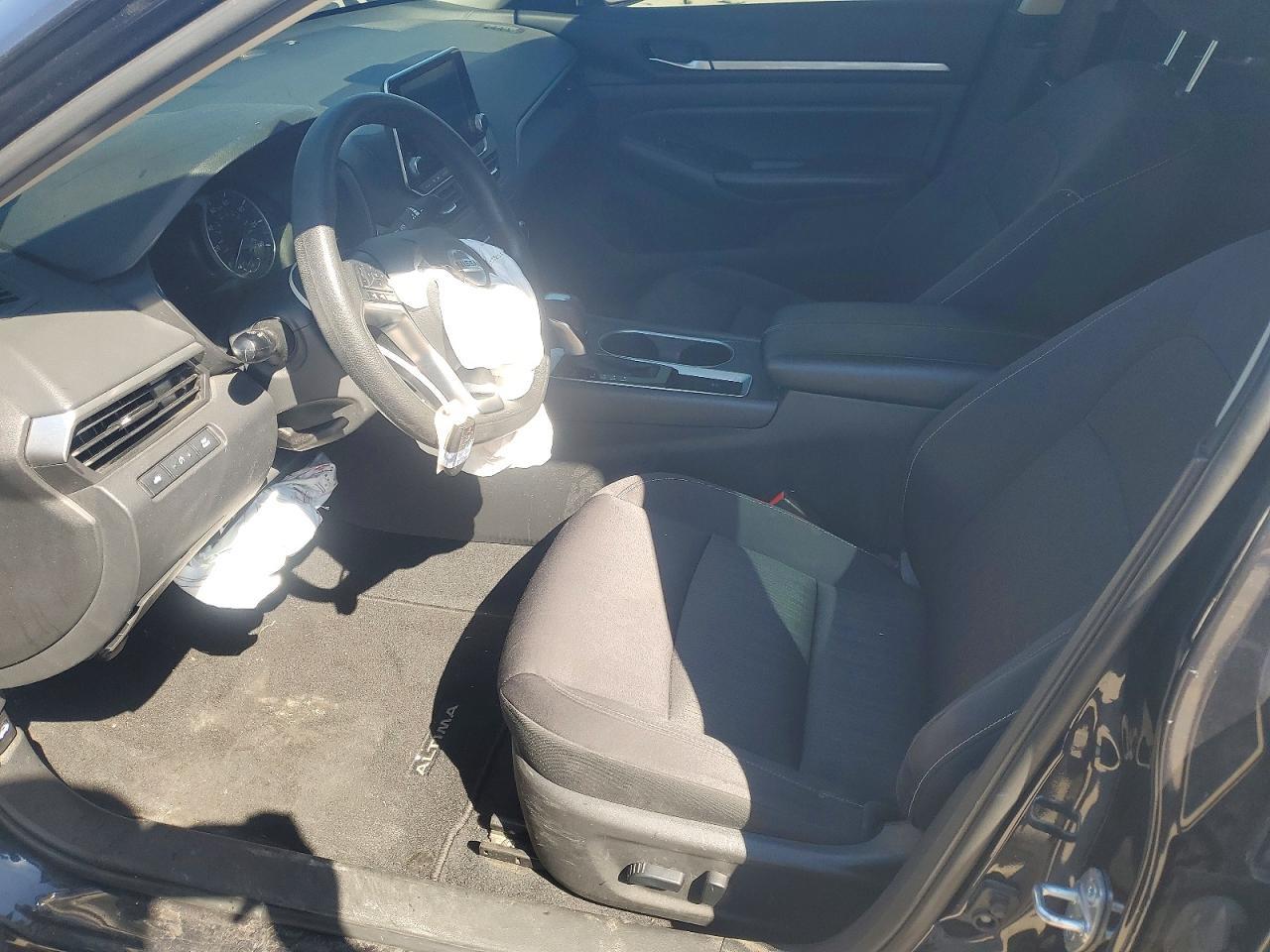2022 Nissan Altima Sv - Image 7