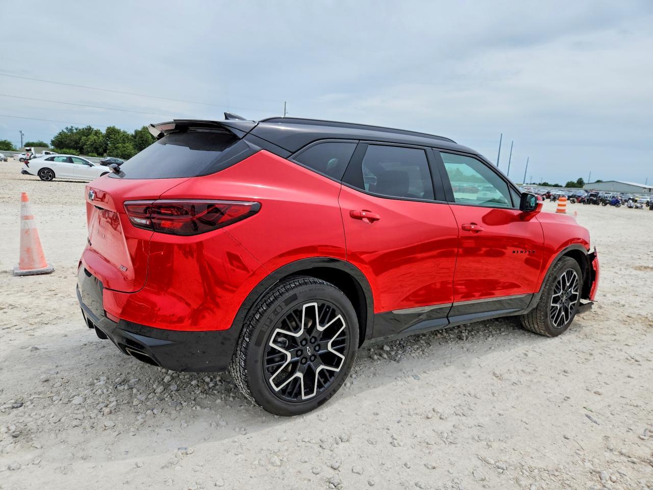 2023 Chevrolet Blazer Rs - Image 3