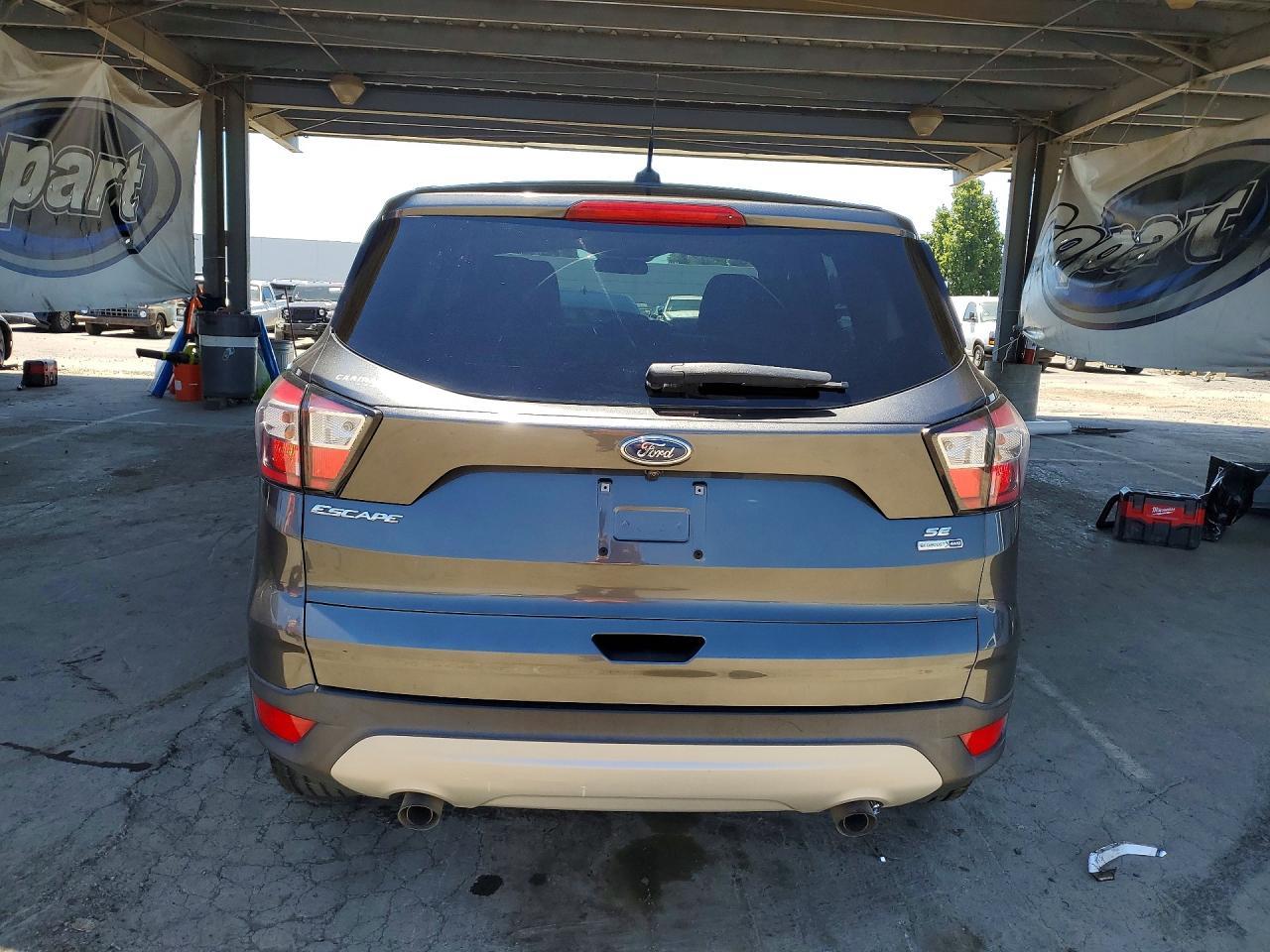 2017 Ford Escape Se - Image 6
