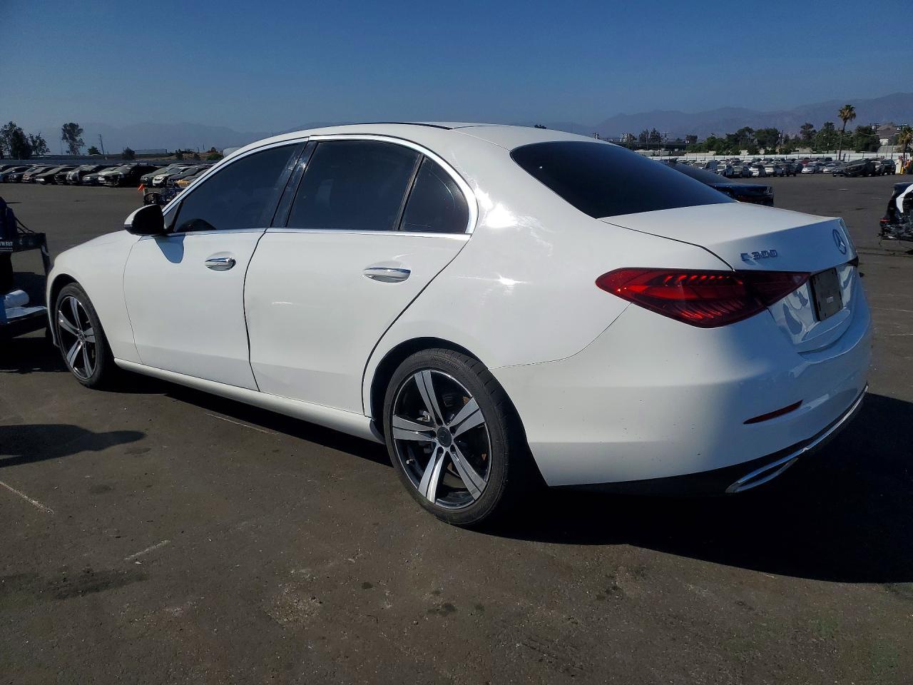 2022 Mercedes-Benz C 300 - Фото 2