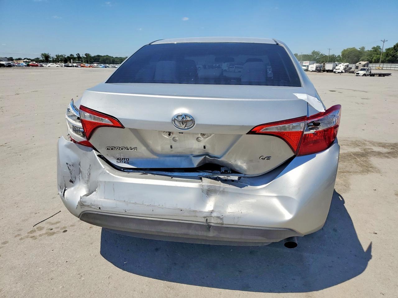 2015 Toyota Corolla Le - Фото 6