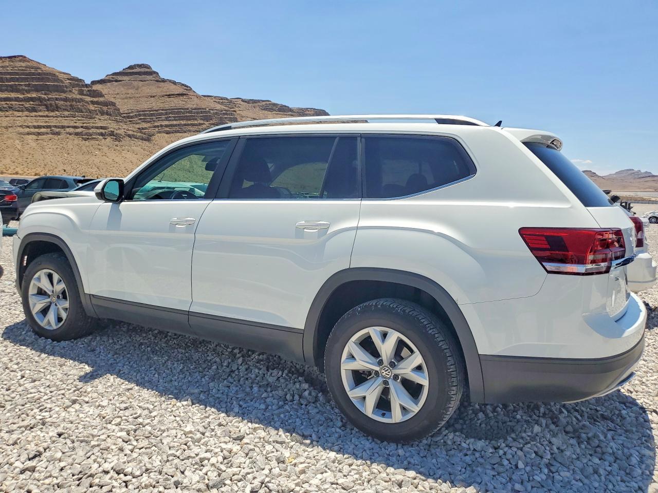 2018 Volkswagen Atlas Se - Фото 2