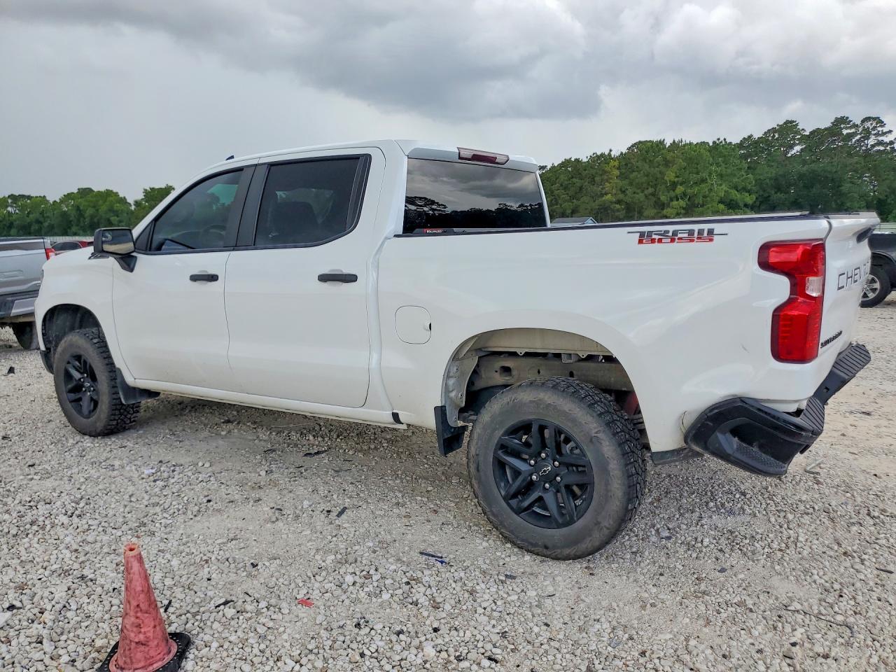 2024 Chevrolet Silverado K1500 Trail Boss Custom - Фото 2