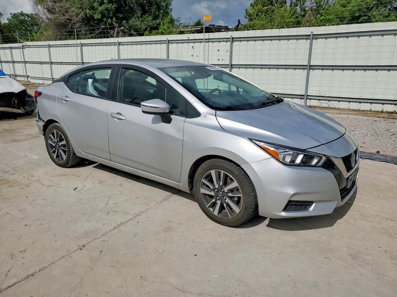 2021 Nissan Versa Sv - Фото 4