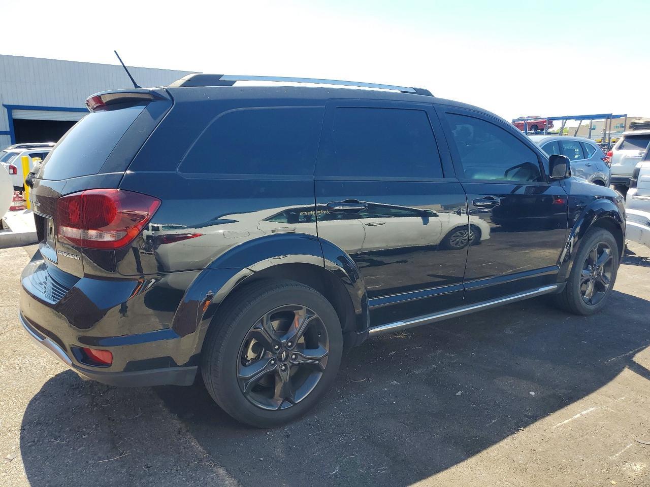 2018 Dodge Journey Crossroad - Фото 3