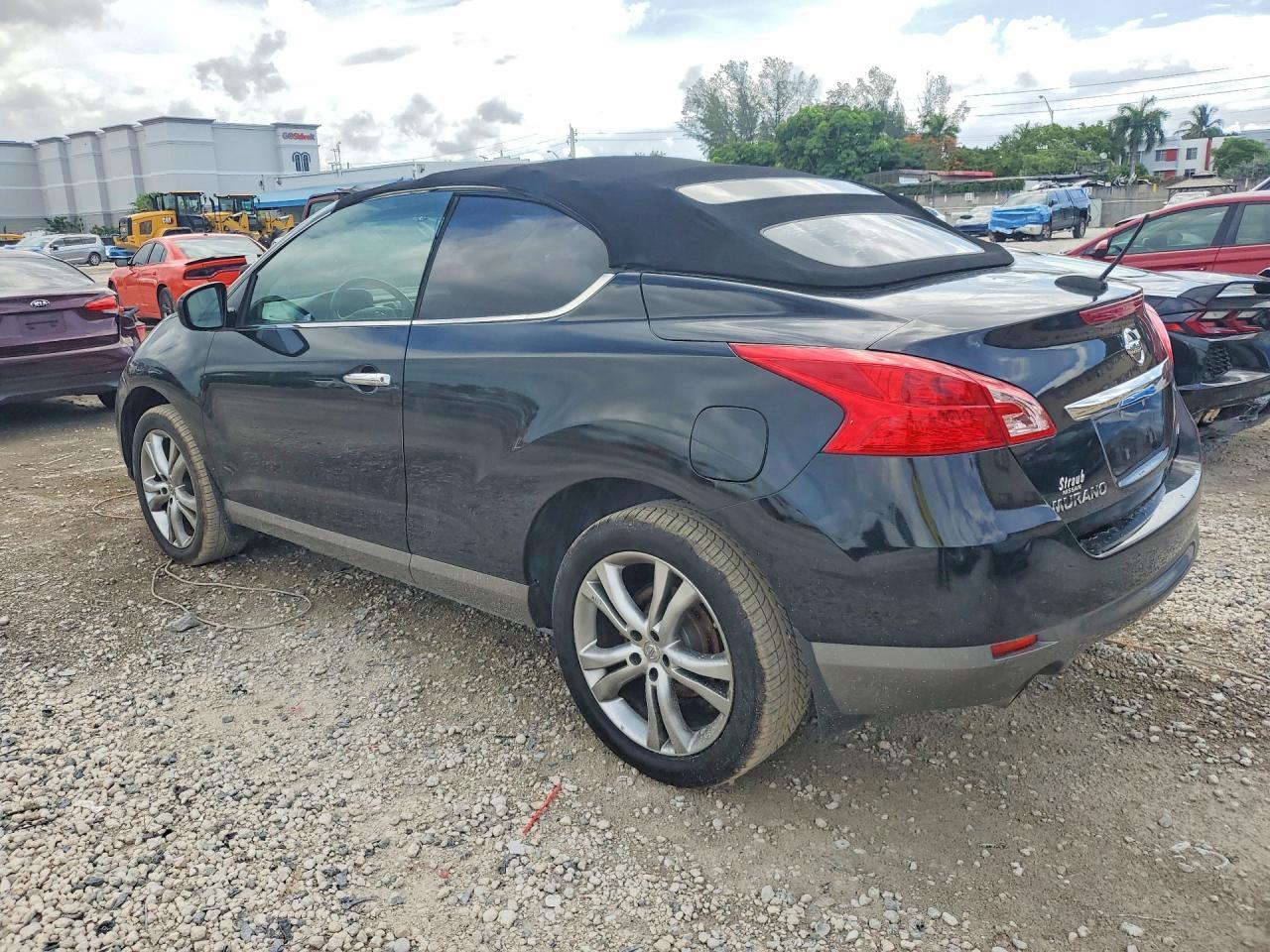 2011 Nissan Murano Crosscabriolet - Image 2
