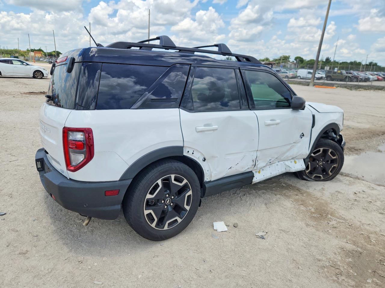 2022 Ford Bronco Sport Outer Banks - Фото 3