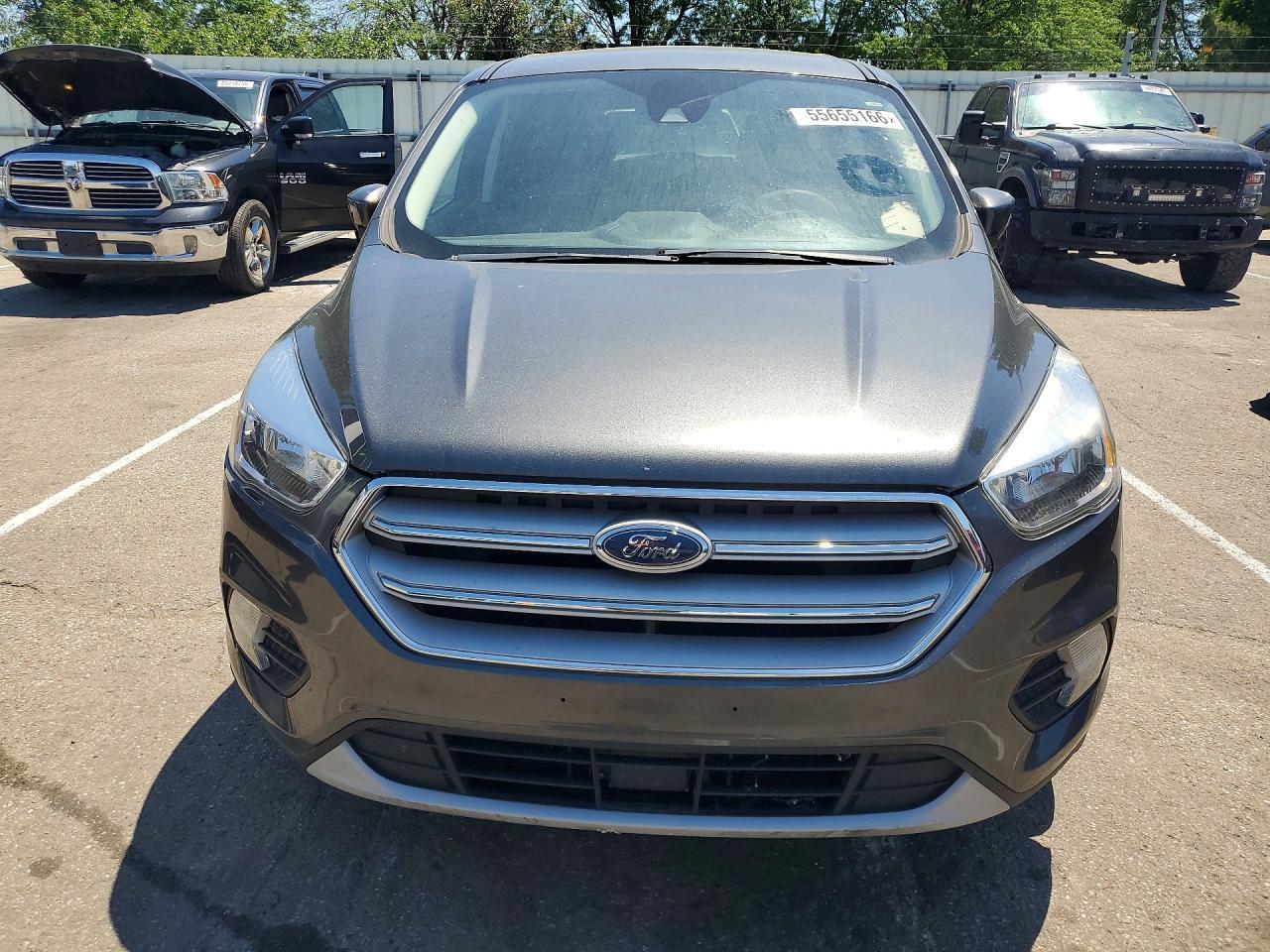 2019 Ford Escape Se - Фото 5
