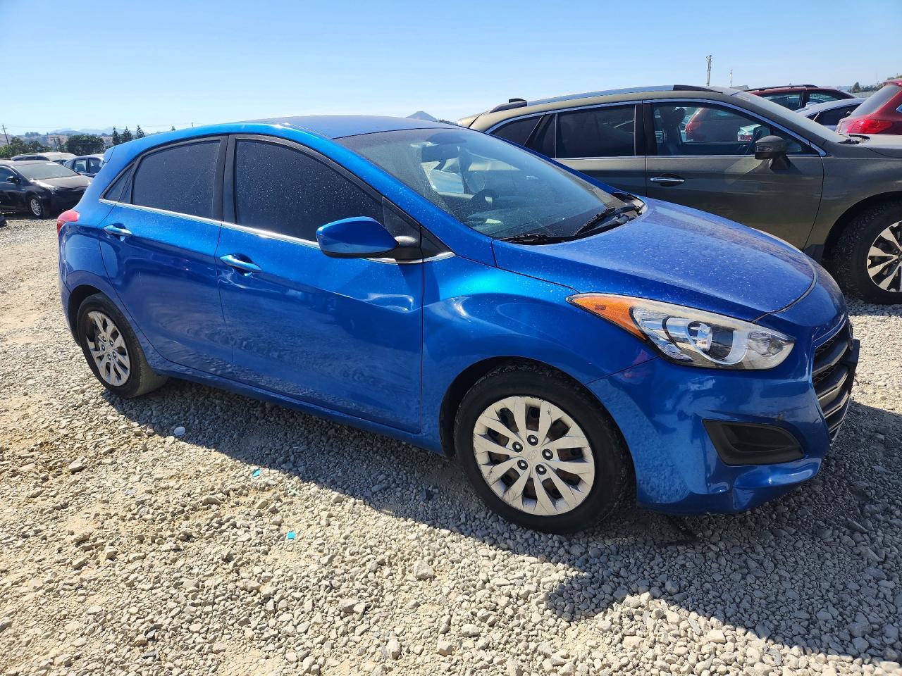 2017 Hyundai Elantra Gt Base - Image 4