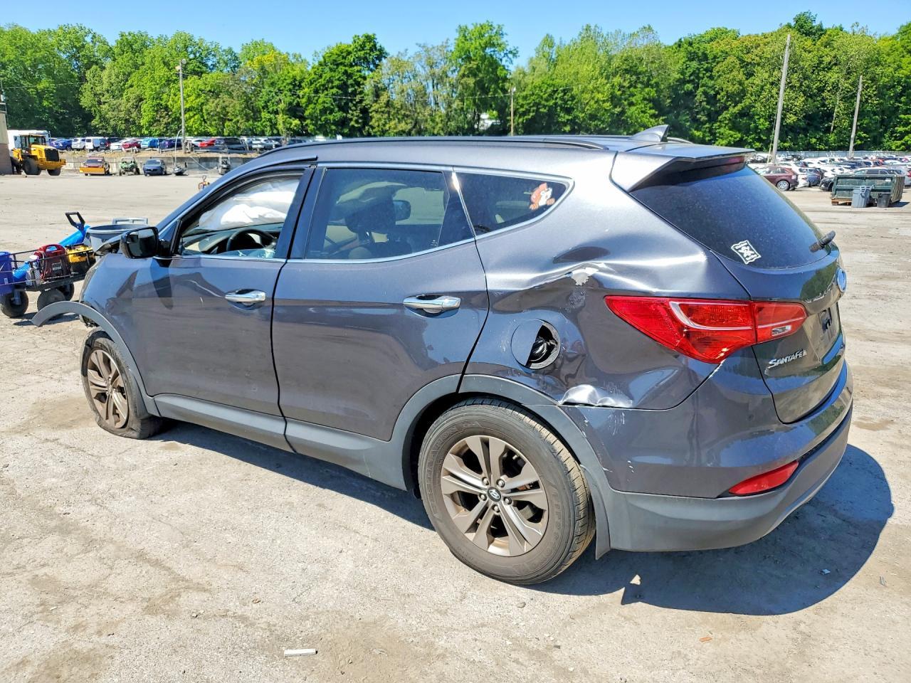 2016 Hyundai Santa Fe Sport 2.4L - Image 2