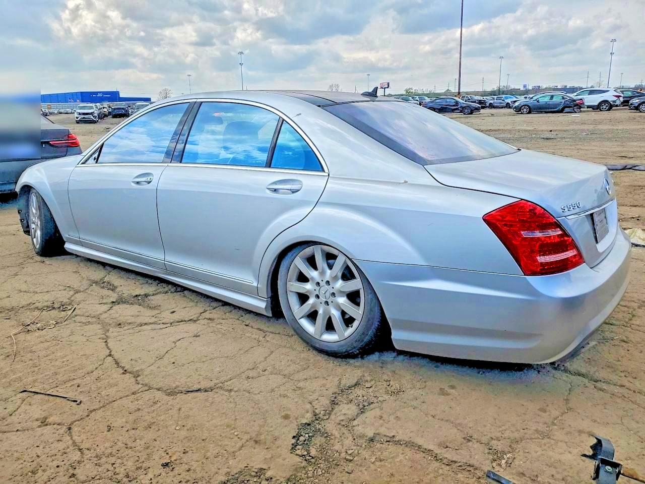 2013 Mercedes-Benz S 550 4Matic - Фото 2