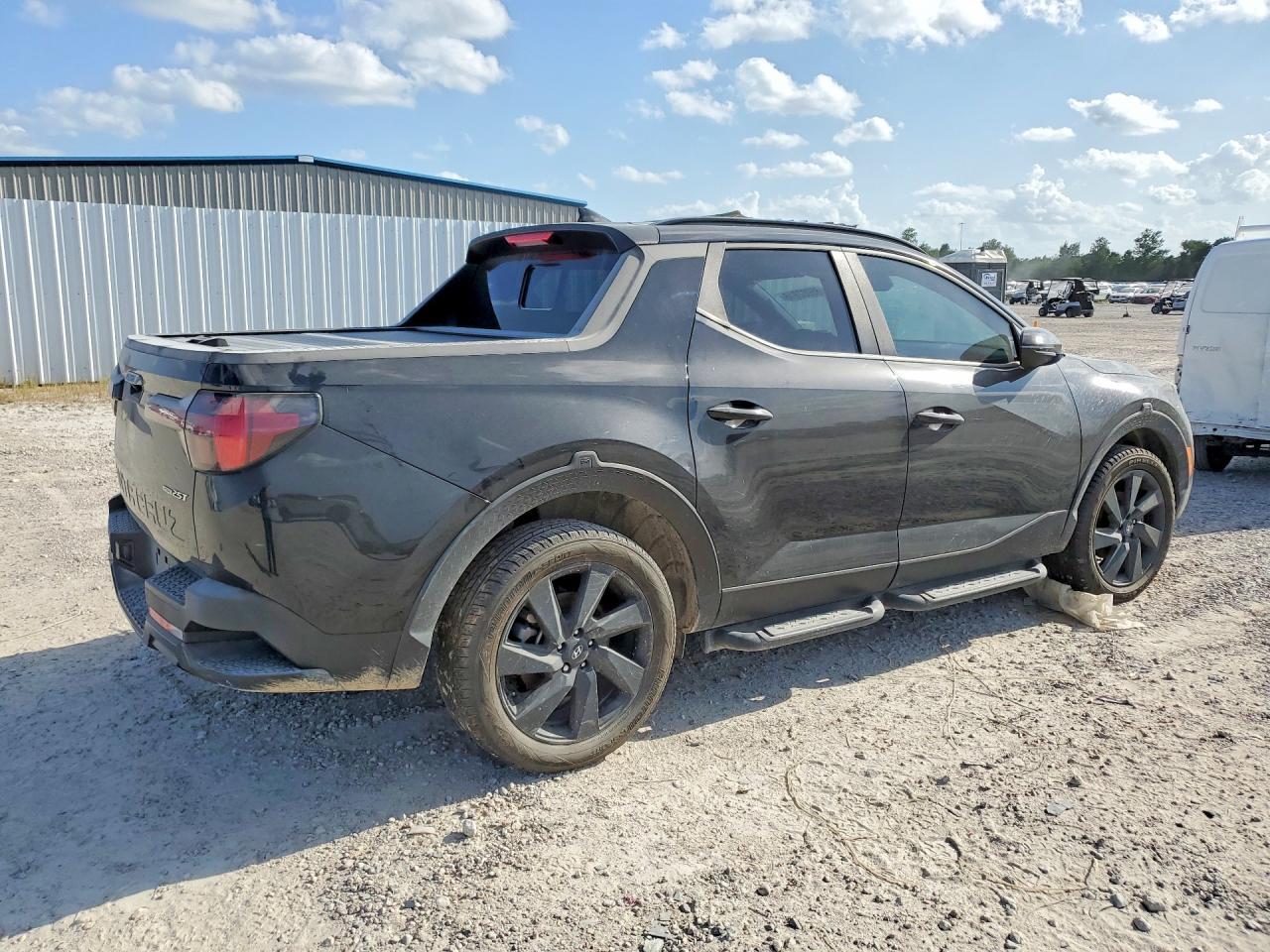 2024 Hyundai Santa Cruz Night - Image 3