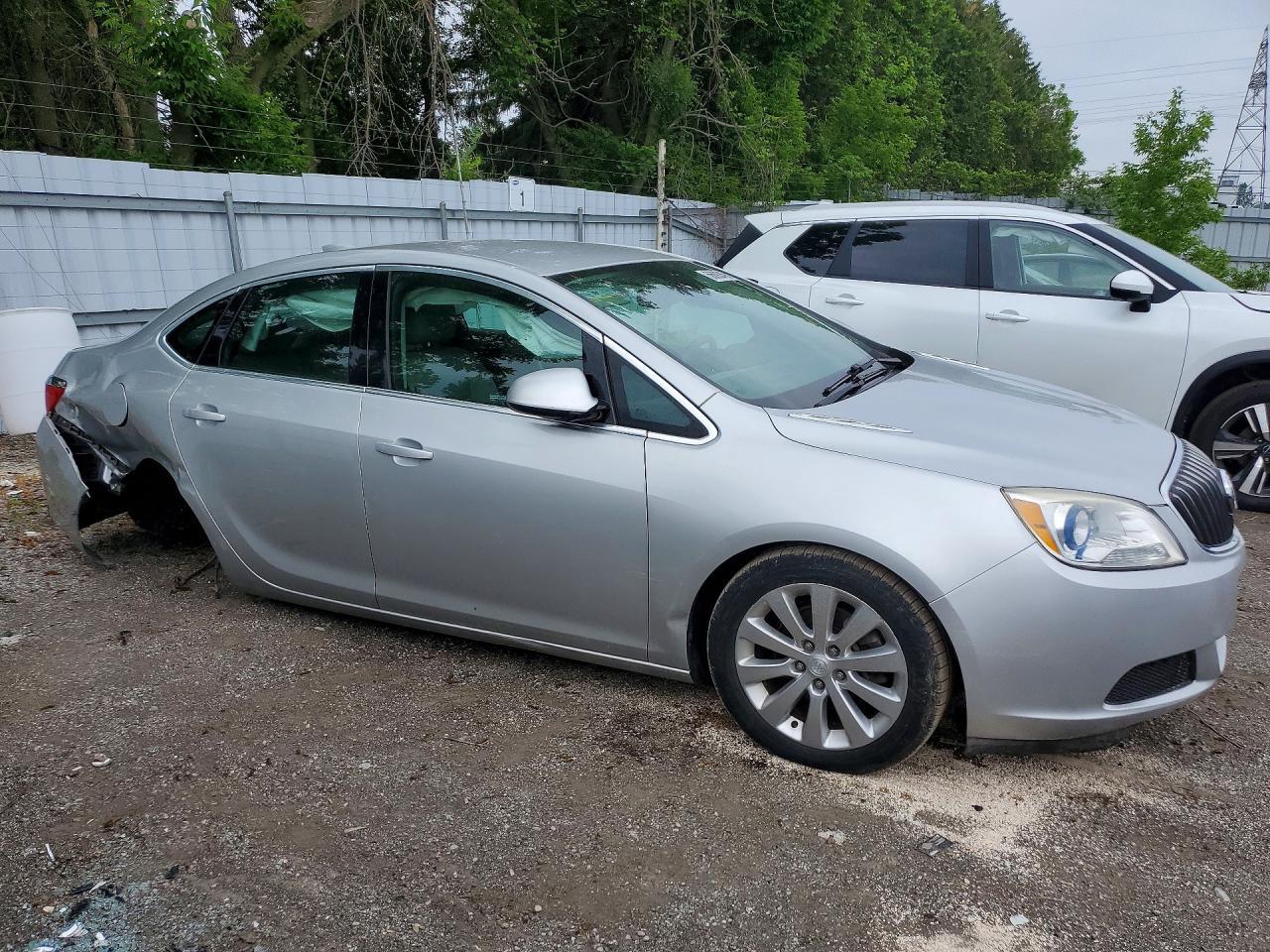 2017 Buick Verano - Image 4