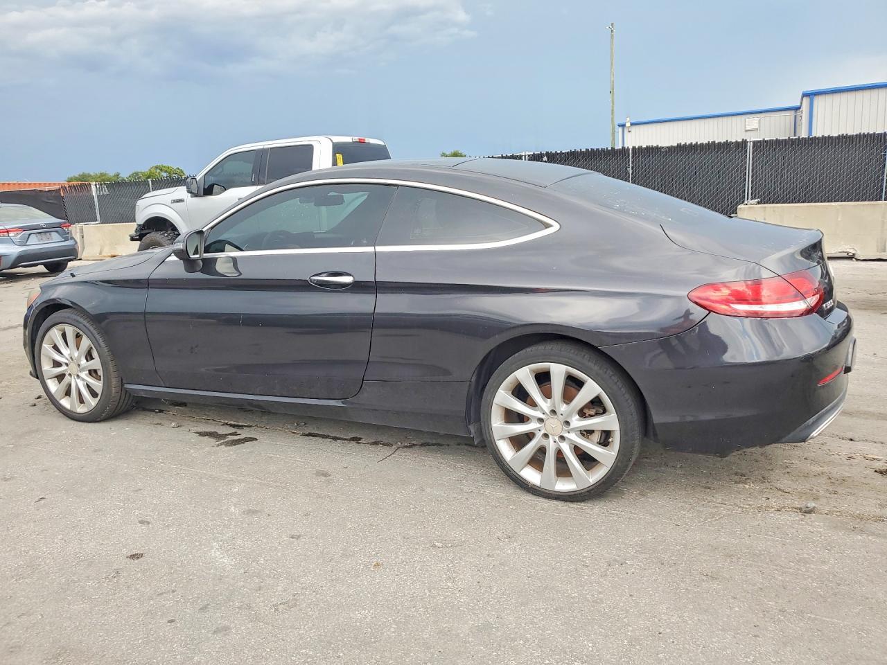 2020 Mercedes-Benz C 300 - Фото 2