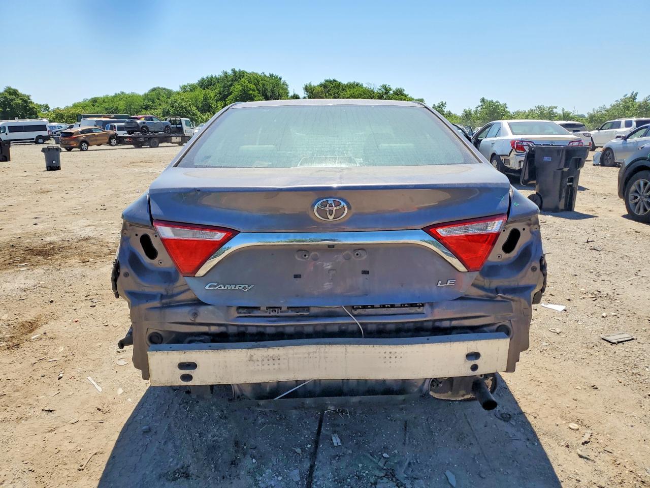2017 Toyota Camry Le - Фото 6