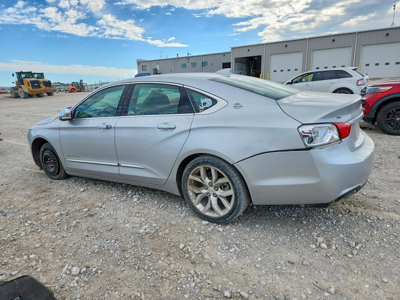 2020 Chevrolet Impala Premier - Фото 2