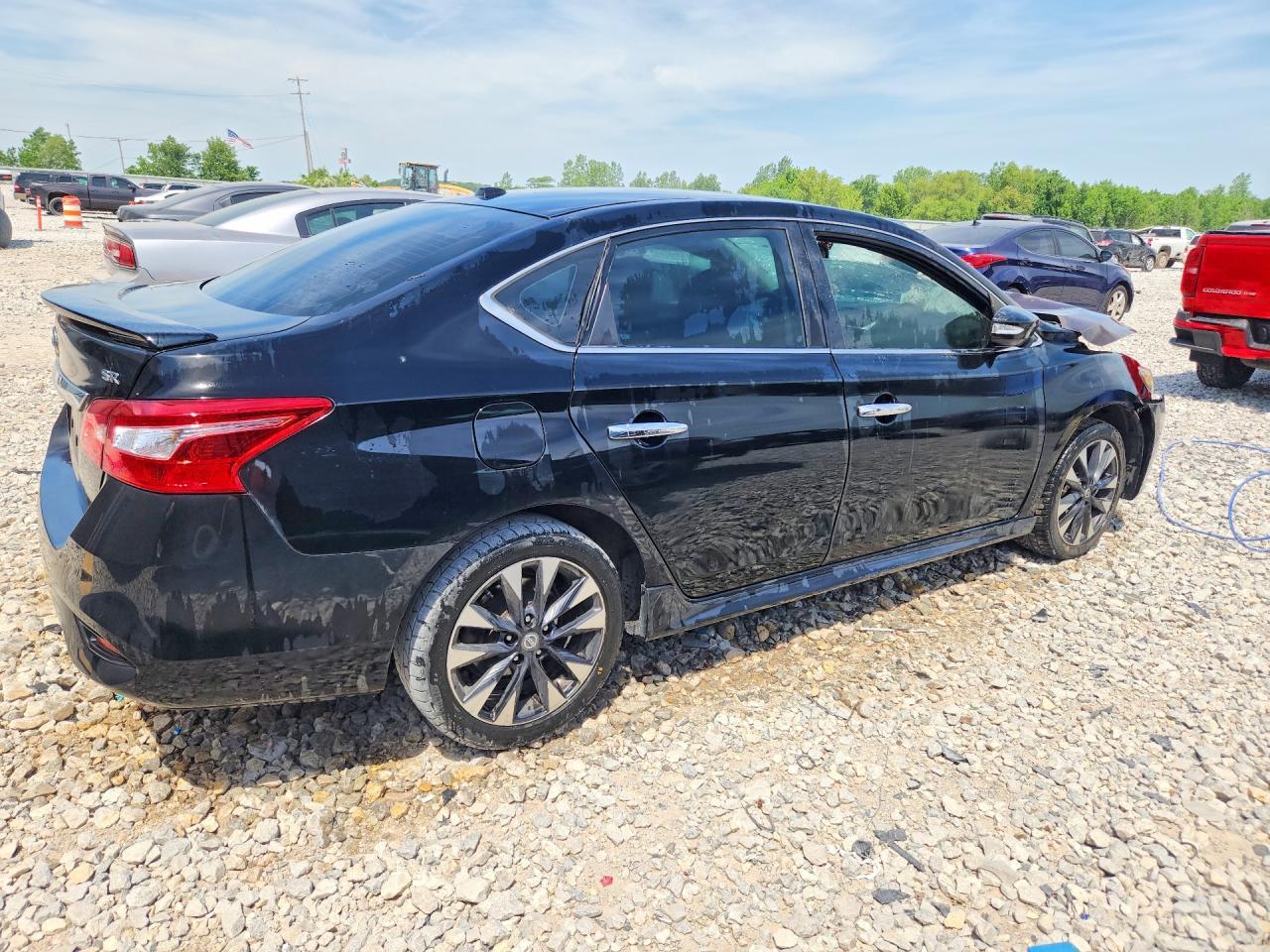 2017 Nissan Sentra Sr - Фото 3