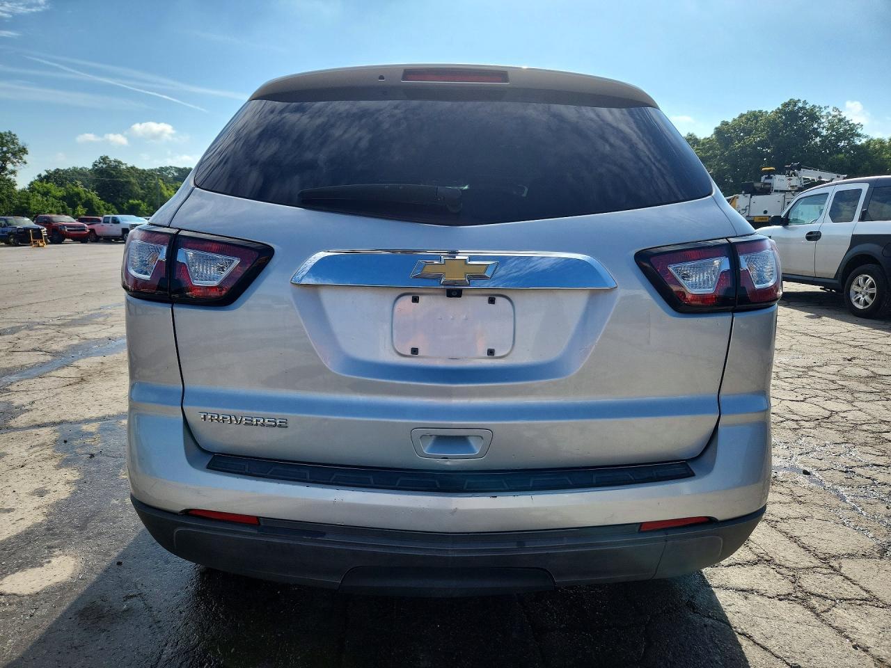 2017 Chevrolet Traverse Ls - Фото 6