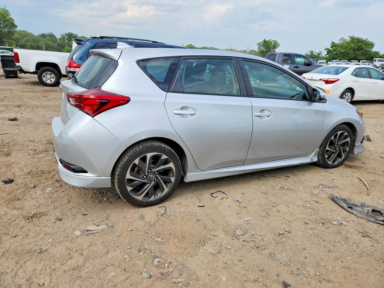 2017 Toyota Corolla Im Base - Image 3