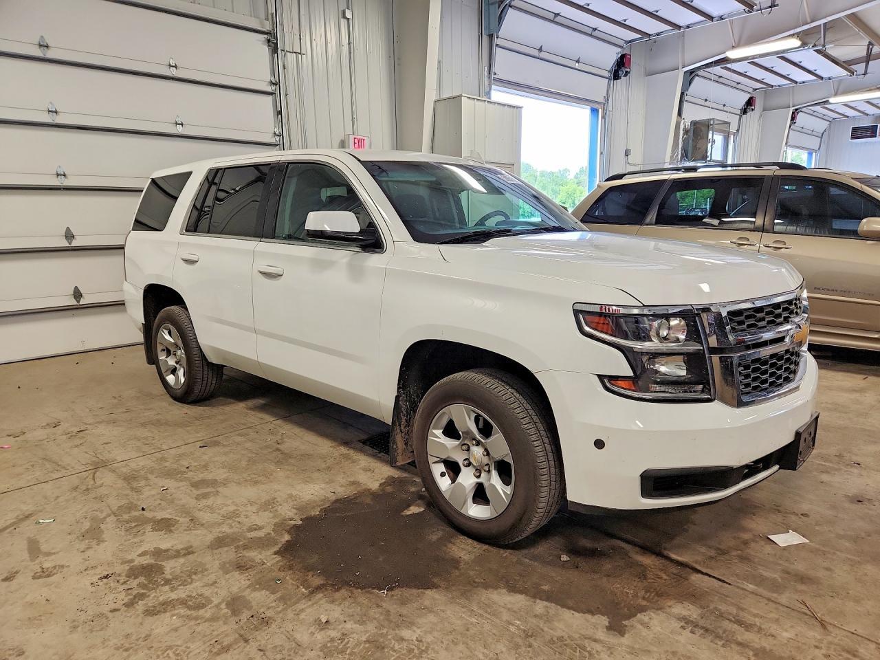 2017 Chevrolet Tahoe Police - Image 4