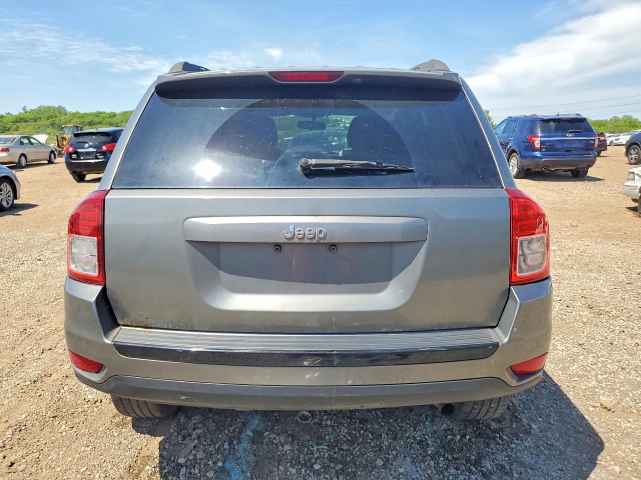 2013 Jeep Compass Latitude - Image 6