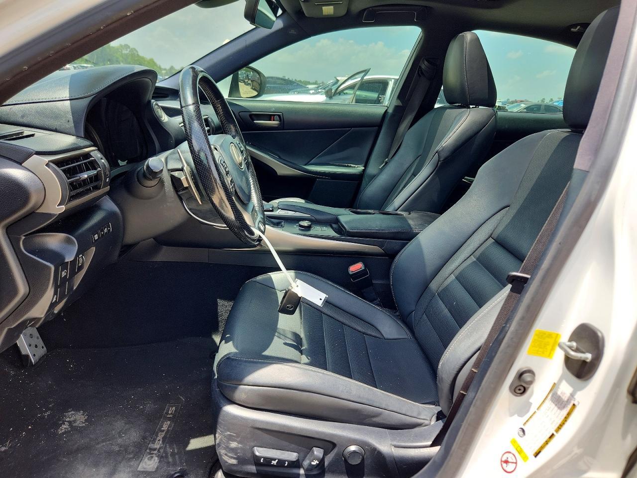 2017 Lexus Is 200T - Фото 7