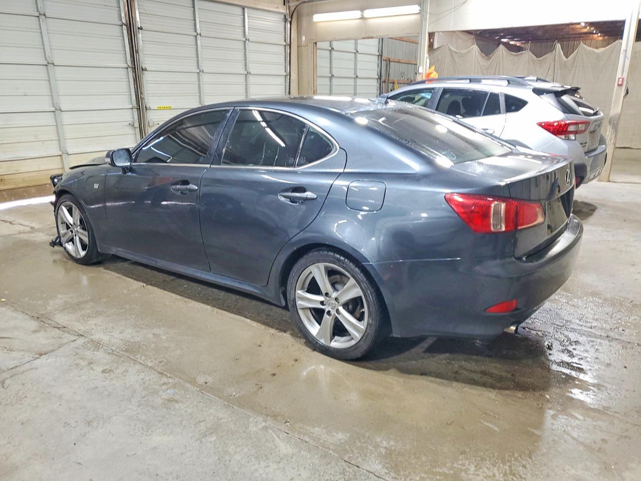 2011 Lexus Is 250 - Image 2