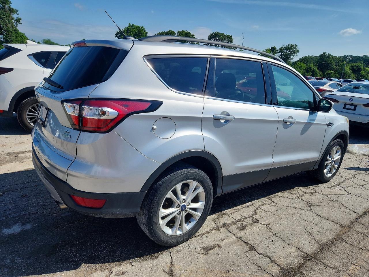 2017 Ford Escape Se - Фото 3