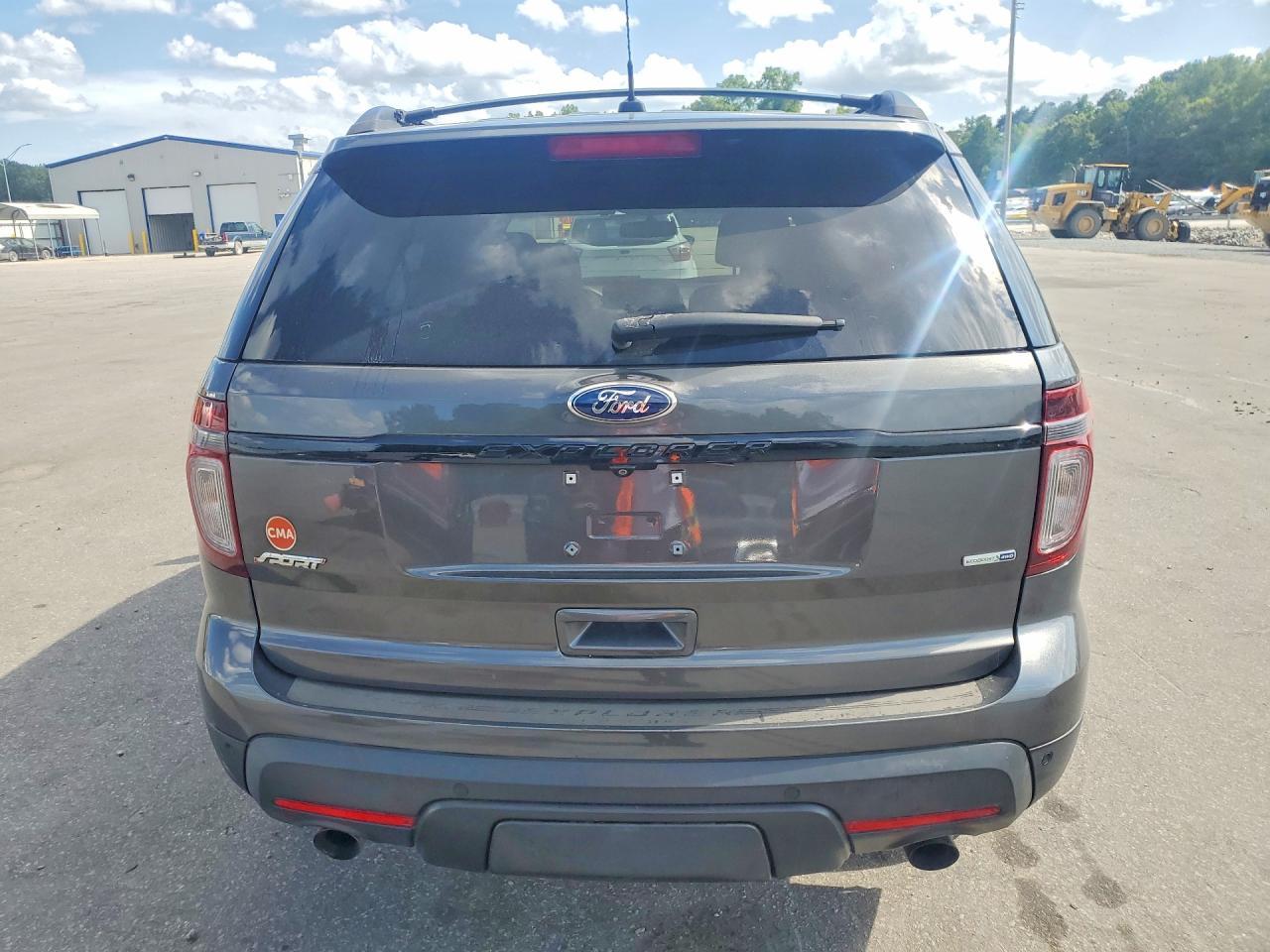 2015 Ford Explorer Sport - Image 6