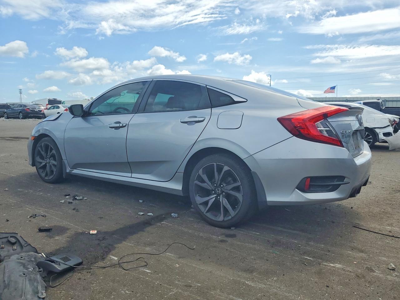 2020 Honda Civic Sport - Фото 2