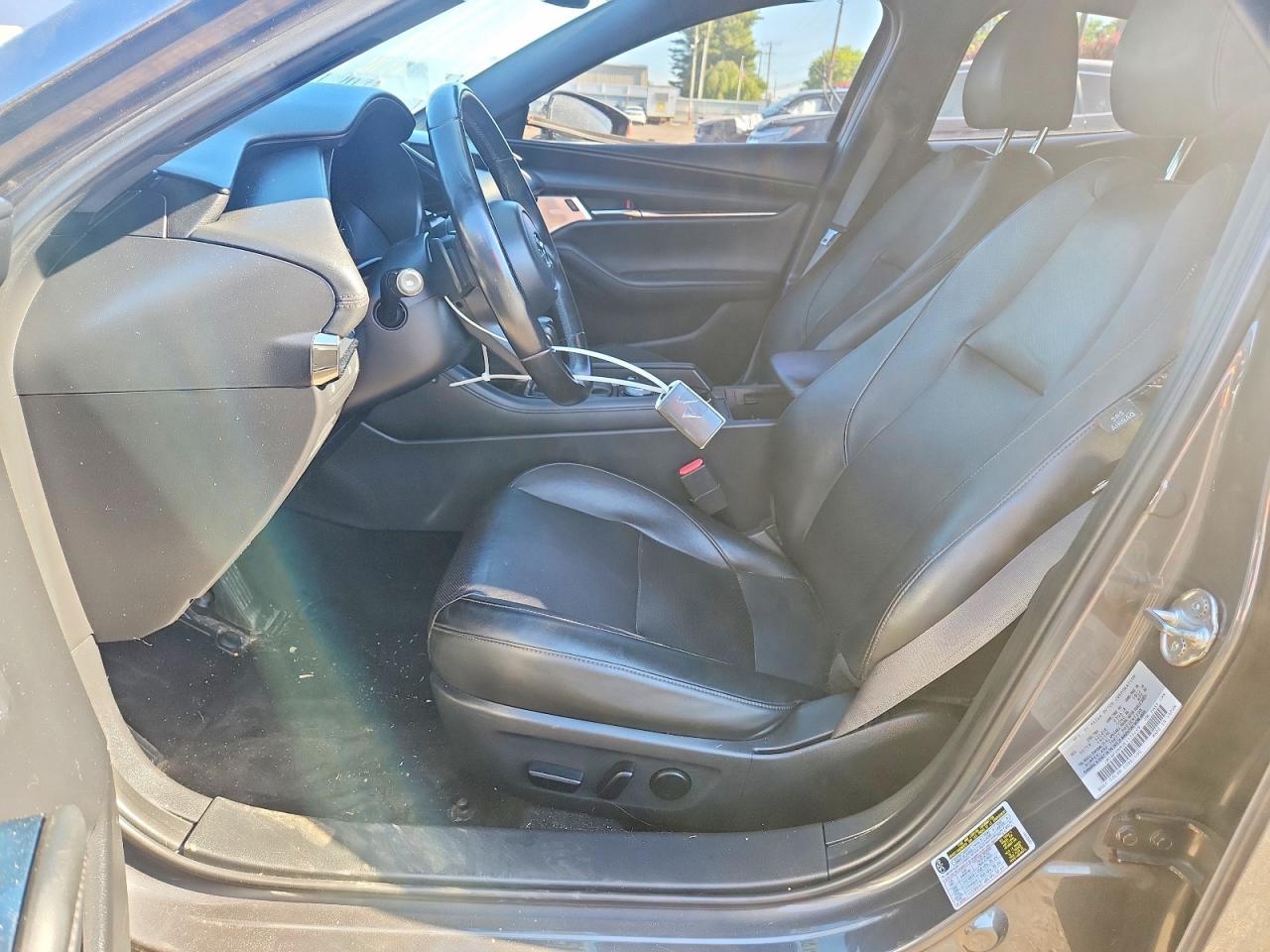 2019 Mazda 3 Premium - Фото 7