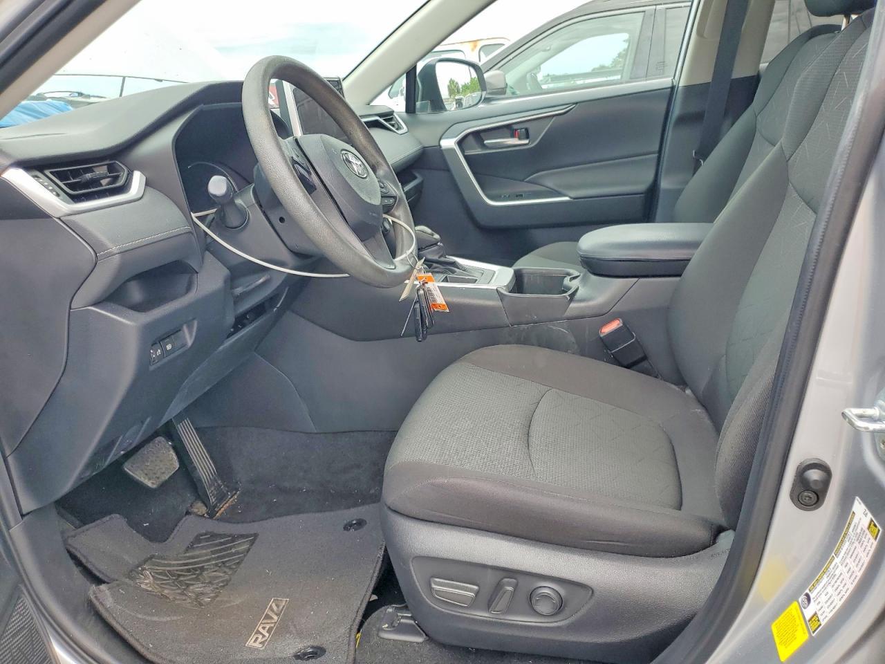 2024 Toyota Rav4 Xle - Image 7