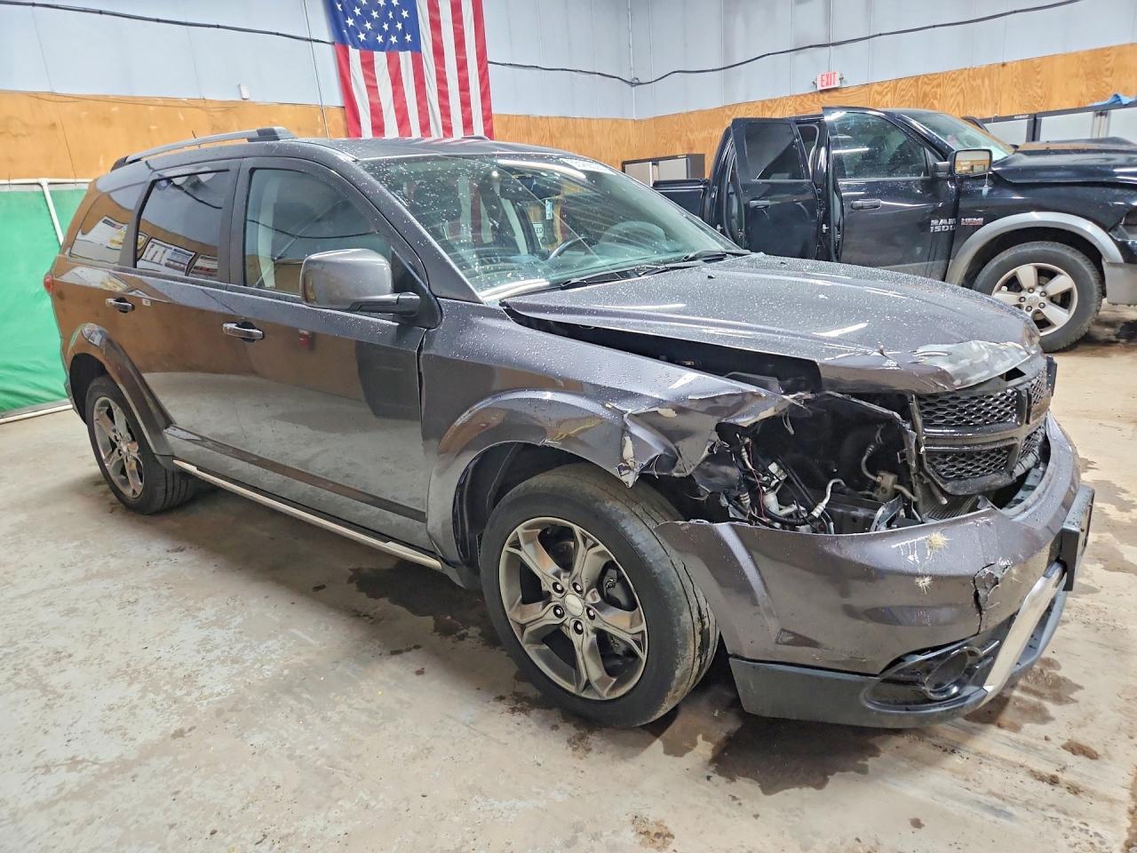 2016 Dodge Journey Crossroad - Image 4