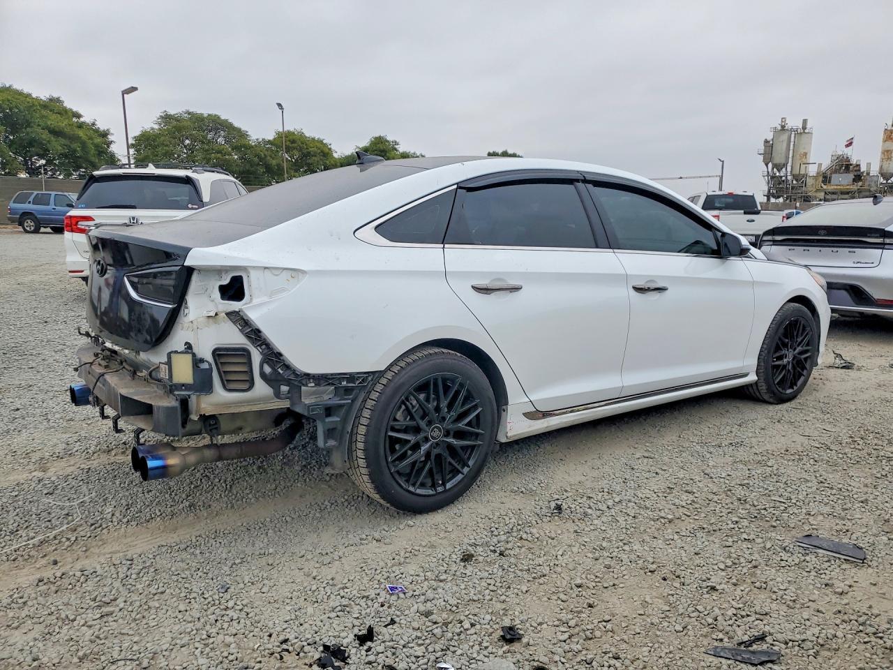 2018 Hyundai Sonata Sport 2.0T - Image 3