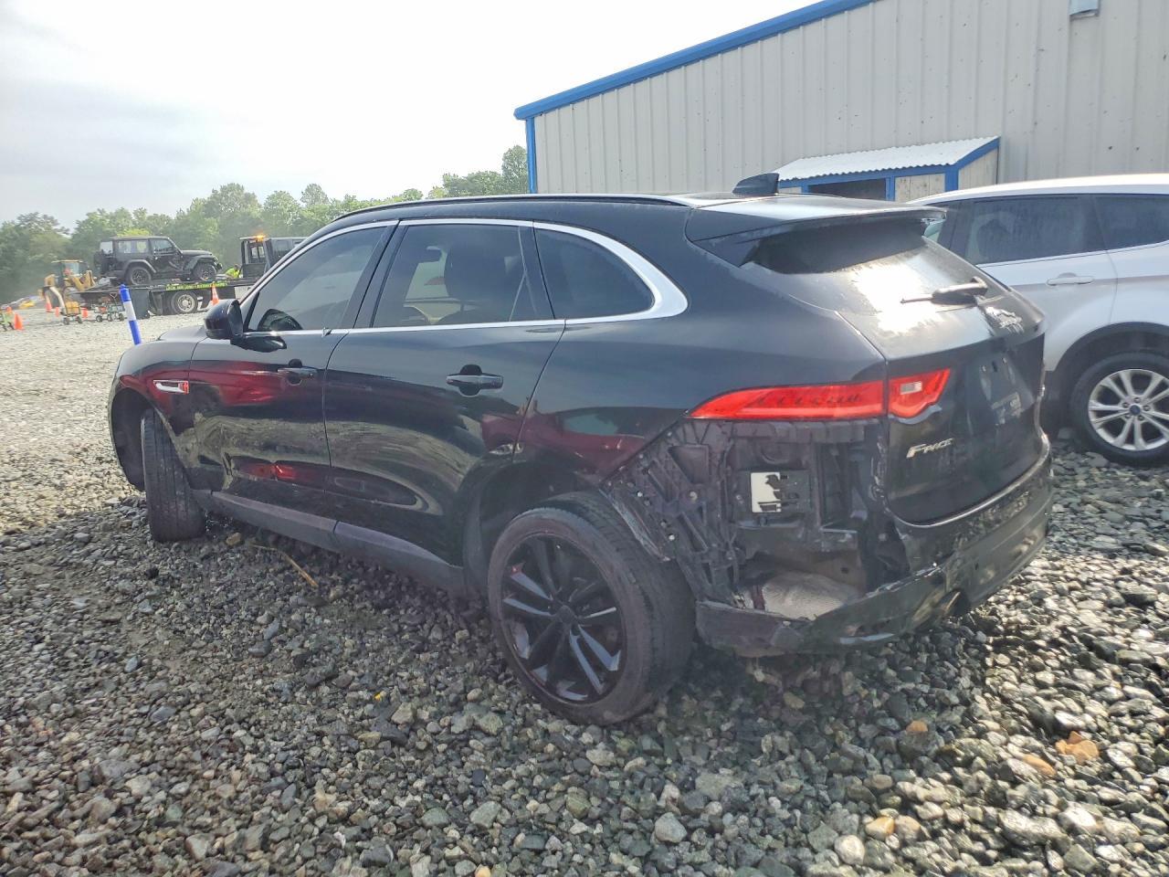 2019 Jaguar F-Pace Premium - Фото 2