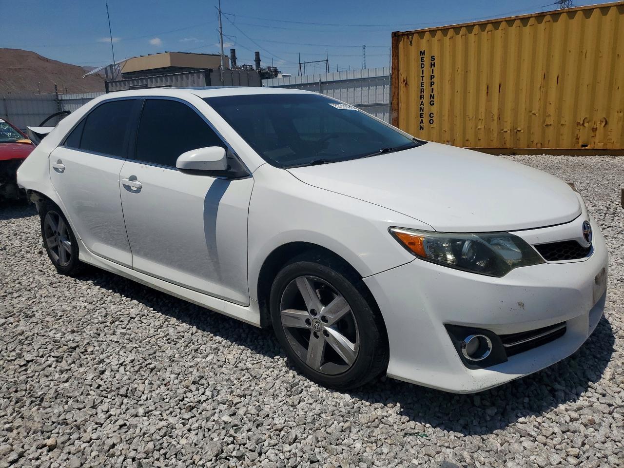 2013 Toyota Camry Se - Image 4