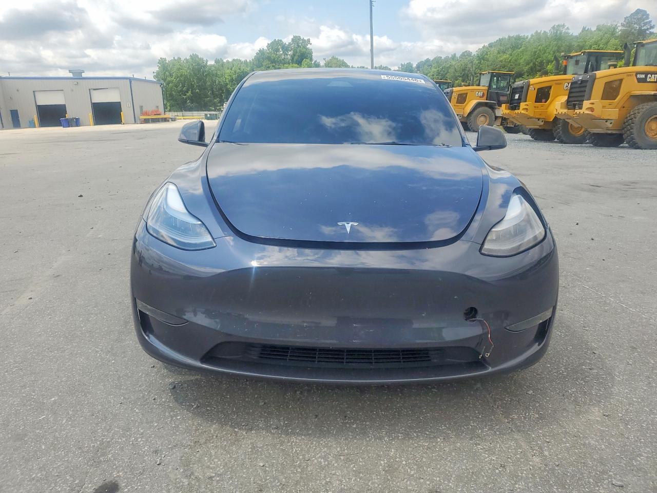 2025 Tesla Model Y - Фото 5