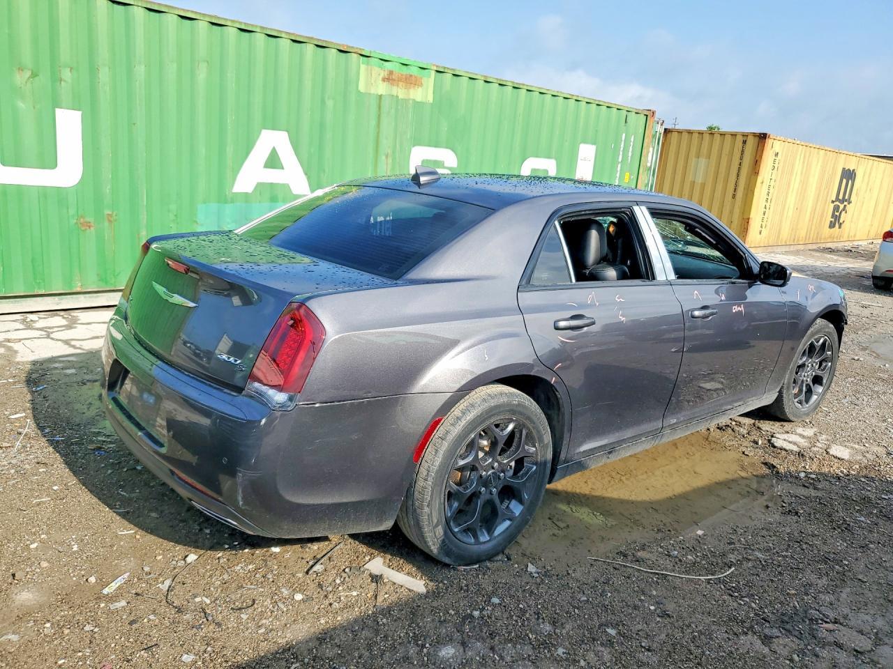 2019 Chrysler 300 S - Фото 3