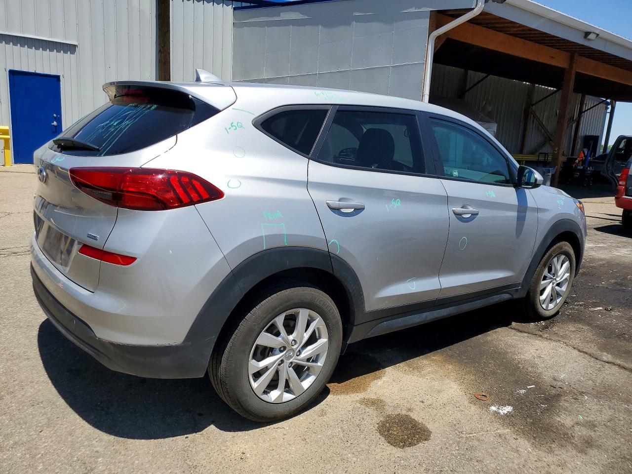 2021 Hyundai Tucson Se - Image 3