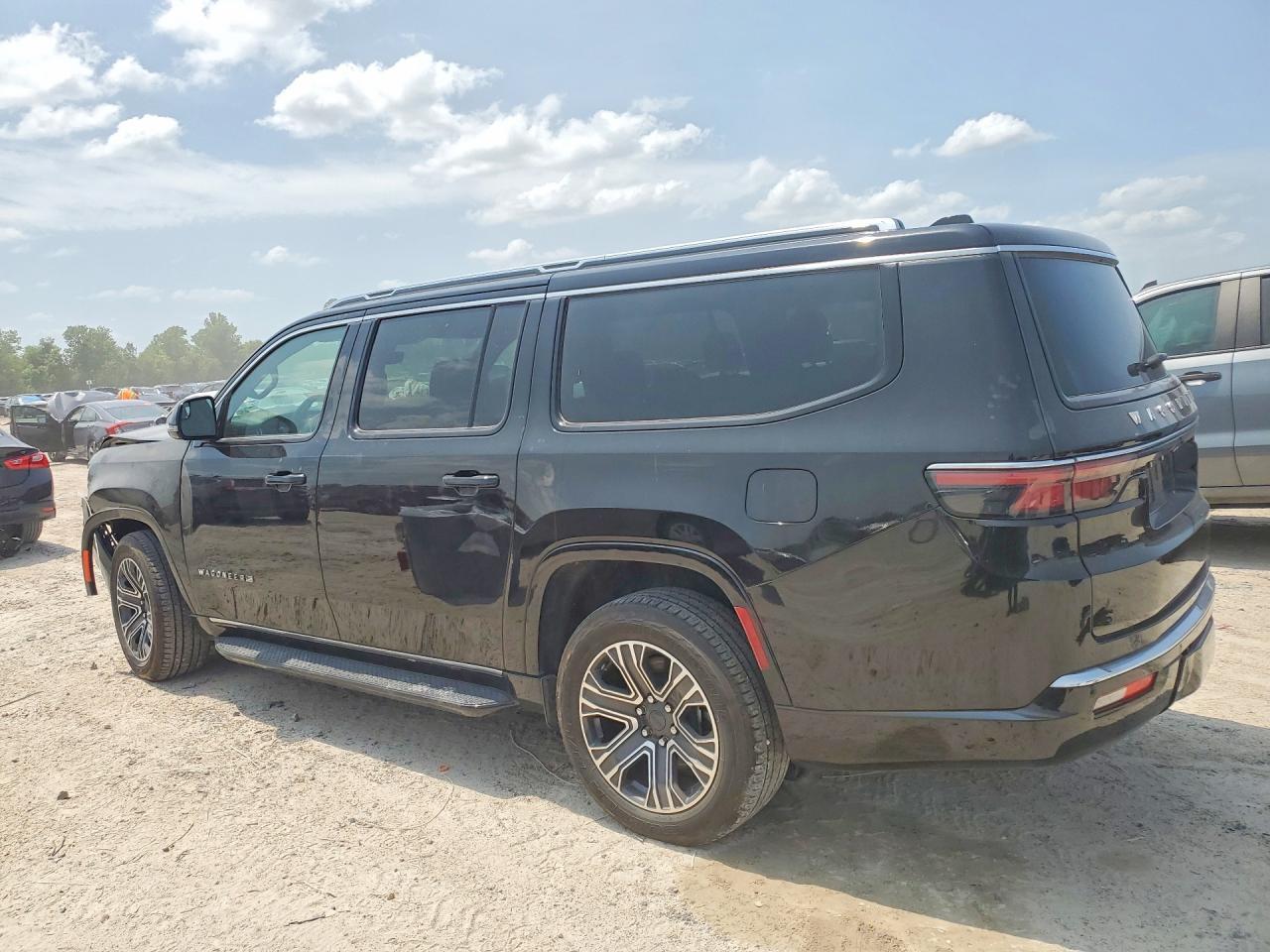 2024 Jeep Wagoneer L Series Ii - Image 2