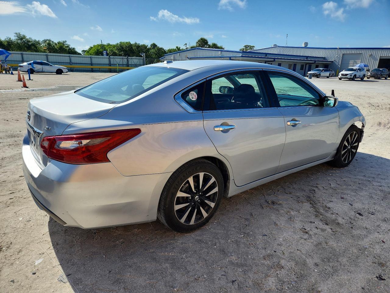 2018 Nissan Altima 2.5 Sv - Фото 3