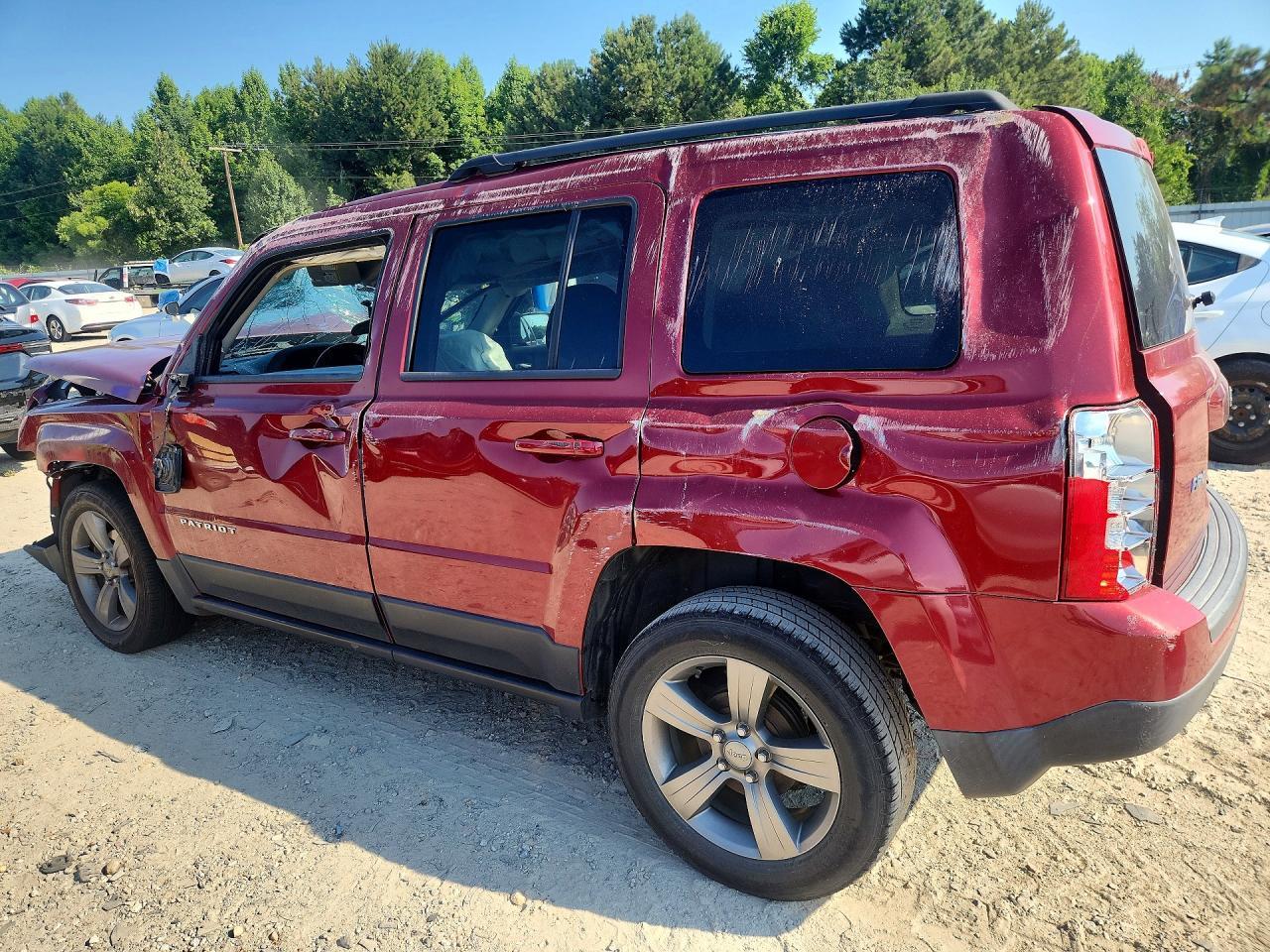 2014 Jeep Patriot Latitude - Фото 2