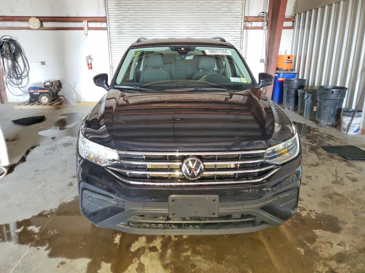 2022 Volkswagen Tiguan S - Фото 5
