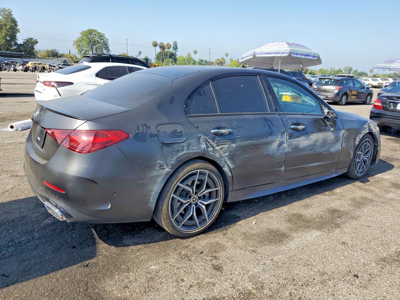 2025 Mercedes-Benz C 300 - Фото 3