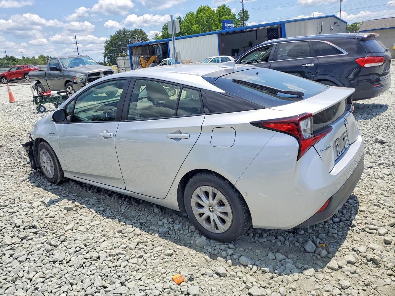 2021 Toyota Prius Le - Фото 2