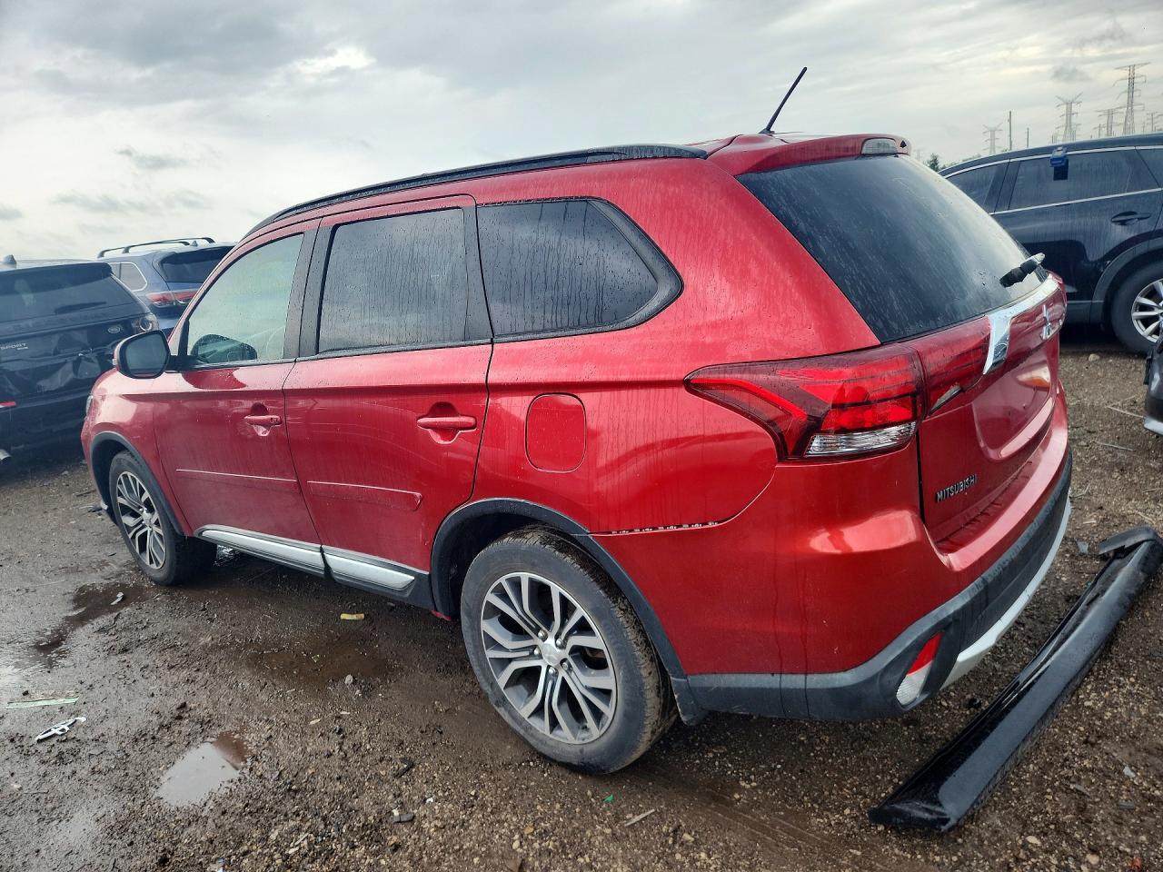 2016 Mitsubishi Outlander Se - Фото 2