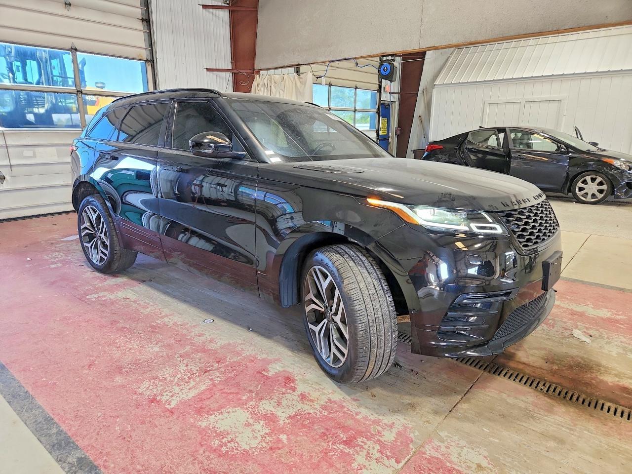 2018 Land Rover Range Rover Velar R-Dynamic Se - Image 4