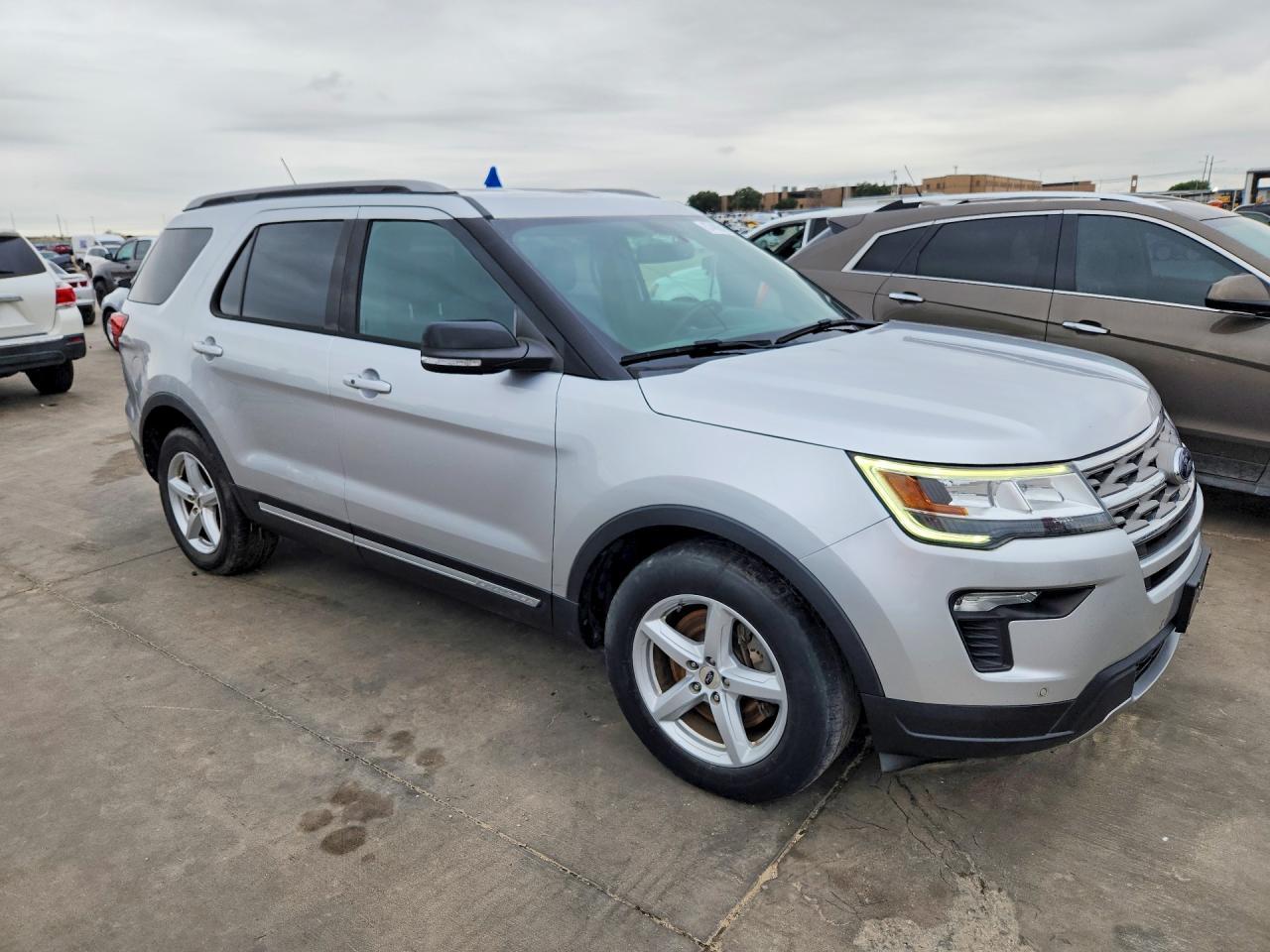 2018 Ford Explorer Xlt - Image 4