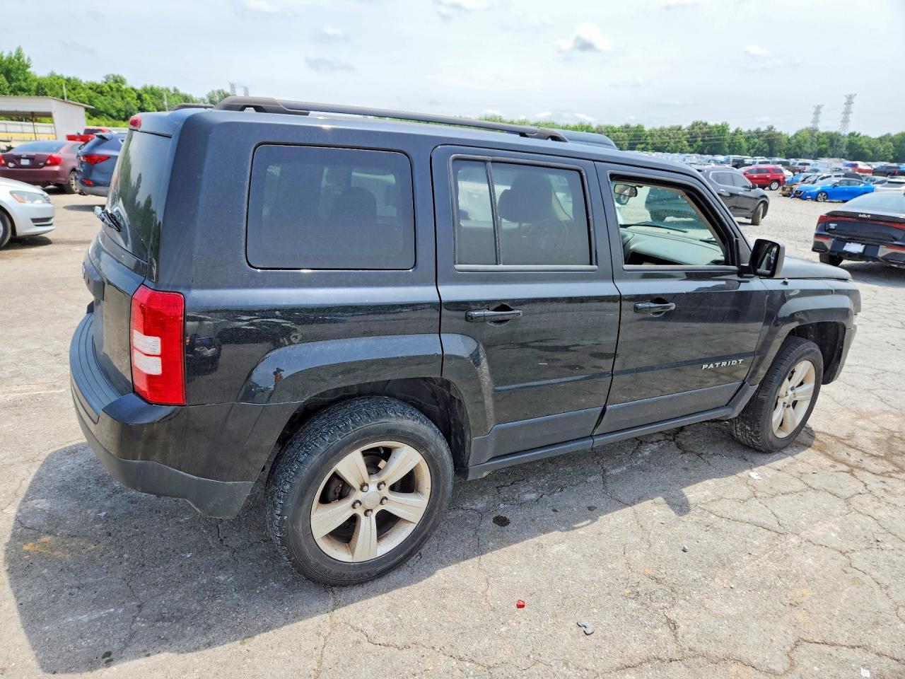 2014 Jeep Patriot Latitude - Фото 3