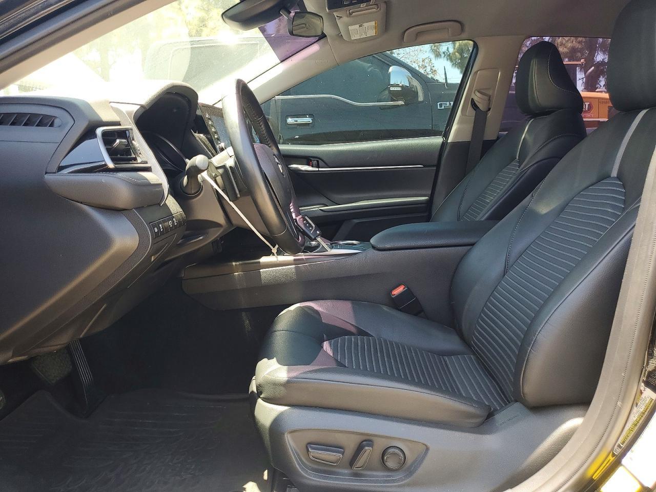 2023 Toyota Camry Se - Image 7